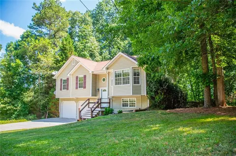 465 Blake Dr, Douglasville, GA 30134