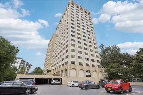 2479 Peachtree Rd NE #1712, Atlanta, GA 30305