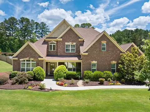 4517 Meadow Green Ln, Acworth, GA 30101