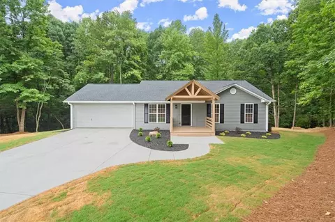 945 Old Magnolia Trl, Canton, GA 30115