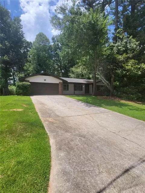 2119 Panola Way Ct, Lithonia, GA 30058