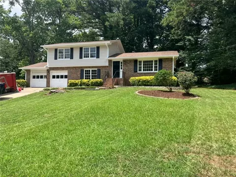 5320 Oconnel Ct, Stone Mountain, GA 30088