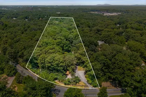 5768 Riverside Dr, Sandy Springs, GA 30328