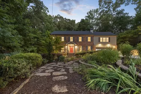 2383 Riverglenn Cir, Dunwoody, GA 30338