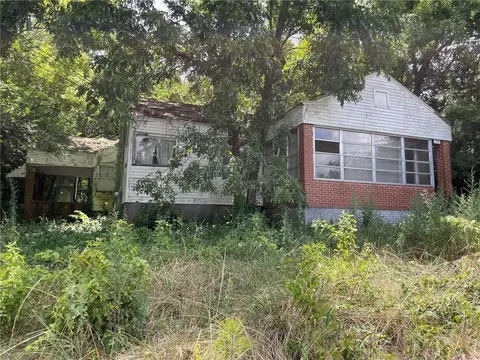 3520 Mckenzie Dr, Macon, GA 31204