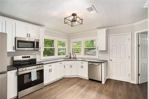 200 Tanyard St, Canton, GA 30114