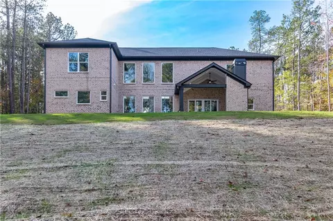 Exterior - 2861 Tree Top Rd, Dacula, GA 30019 photo 7 of 7