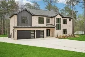 Exterior - 2861 Tree Top Rd, Dacula, GA 30019 photo 3 of 7