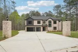 Exterior - 2861 Tree Top Rd, Dacula, GA 30019 photo 2 of 7