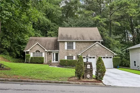 2575 Ravencliff Rd, Atlanta, GA 30349