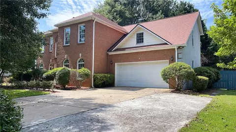 620 James Lee Dr, Suwanee, GA 30024