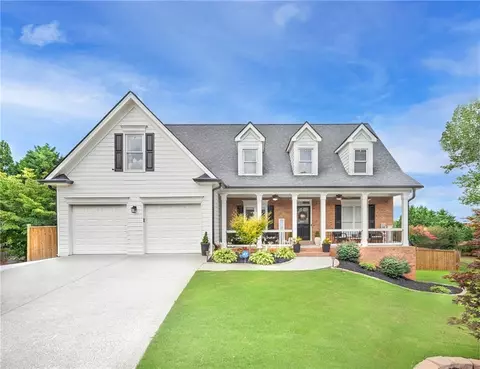 1142 Cayuga Ct, Dacula, GA 30019