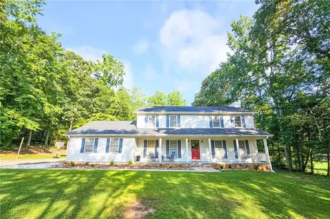 195 River Forest Dr, Fayetteville, GA 30214