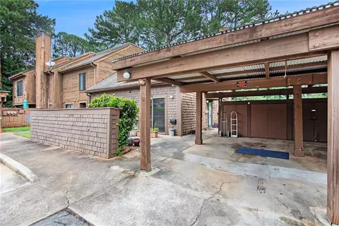 99 Willowick Dr, Lithonia, GA 30038