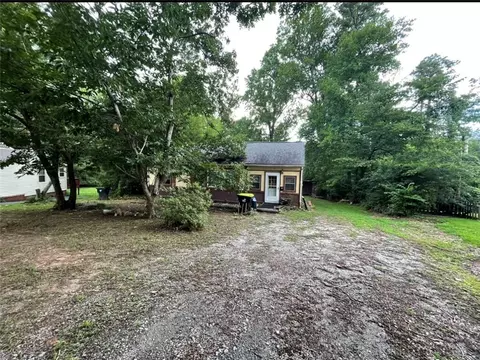 73 Bailey Dr, Newnan, GA 30263