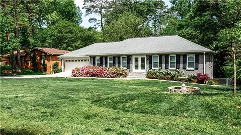 5597 Mountainbrooke Ct, Stone Mountain, GA 30087