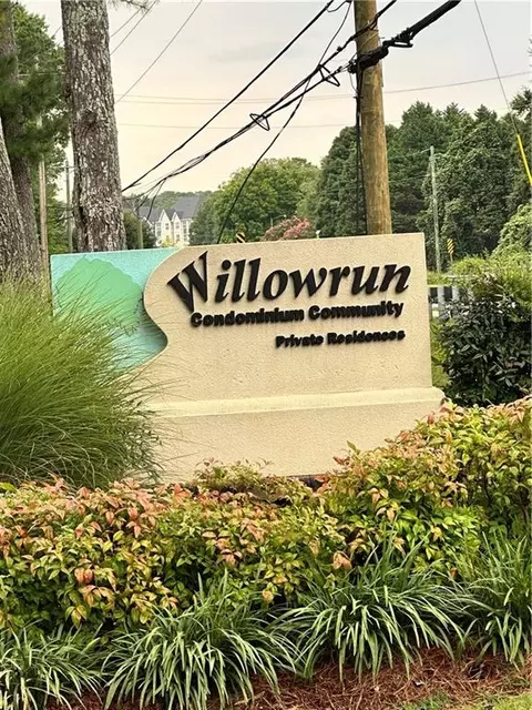 1090 Country Ct, Lawrenceville, GA 30044