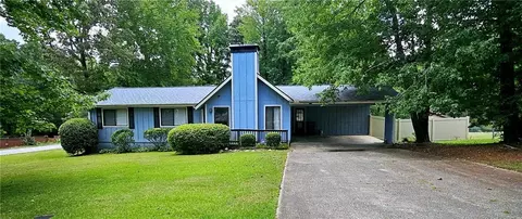 6779 Oakland Dr, Douglasville, GA 30135