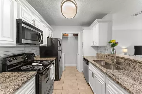 7203 Santa Fe Pkwy, Atlanta, GA 30350
