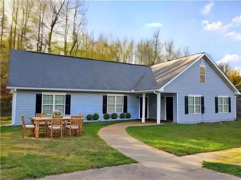 140 River Pointe Ct SW, Lilburn, GA 30047