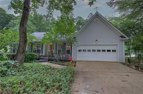 18 Carlyle Ct, Hiram, GA 30141