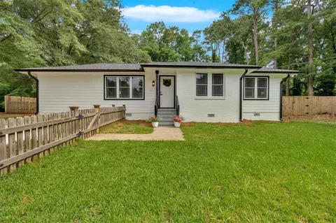 4314 Pineview Dr, Powder Springs, GA 30127
