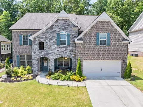 1610 Ashbury Park Dr, Hoschton, GA 30548