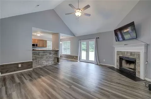 113 Emerald Dr SE, Calhoun, GA 30701 photo 4