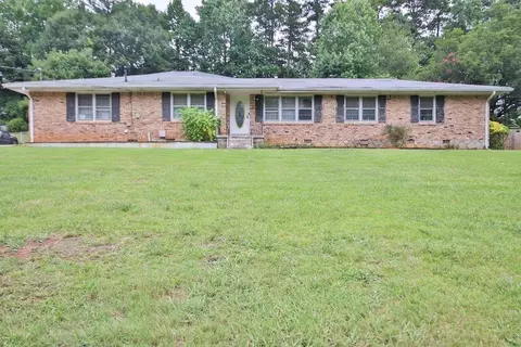 5435 Francis Ave, Stone Mountain, GA 30087