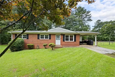 4738 Doss Cir, Powder Springs, GA 30127