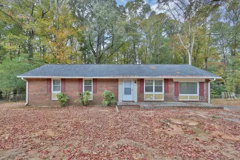 2820 Valley Brook Dr SW, Marietta, GA 30008