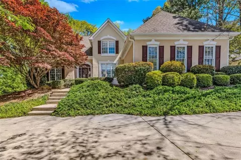 208 Montrose Dr, Mcdonough, GA 30253