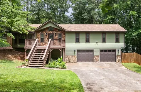 608 Jeffrey Ct, Woodstock, GA 30188