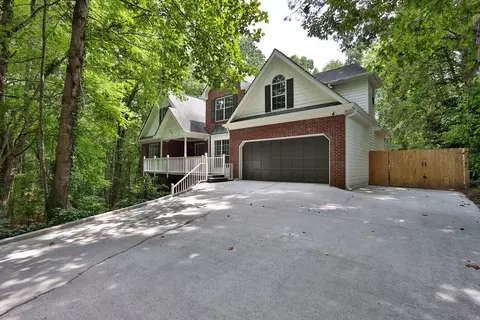 6528 Shady Valley Dr, Flowery Branch, GA 30542