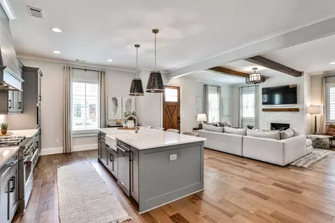 1880 Commons Cir, Chamblee, GA 30341 photo 4