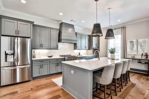 1880 Commons Cir, Chamblee, GA 30341 photo 3