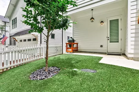 1880 Commons Cir, Chamblee, GA 30341 photo 8