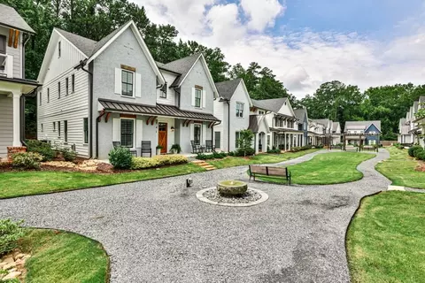 1880 Commons Cir, Chamblee, GA 30341 photo 40