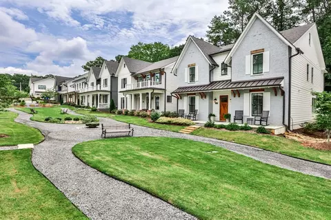 1880 Commons Cir, Chamblee, GA 30341 photo 13