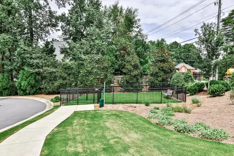 1880 Commons Cir, Chamblee, GA 30341 photo 44