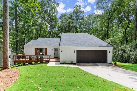 1430 Waterford Ct, Marietta, GA 30068