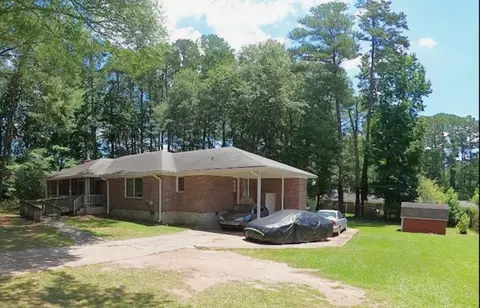 1848 Derrill Dr, Decatur, GA 30032