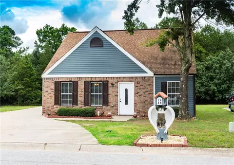 2608 Lenox Dr, Gainesville, GA 30507