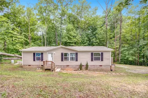 5275 N Forest Blvd, Gainesville, GA 30506