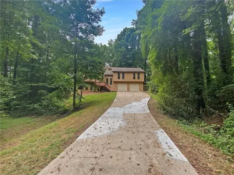 851 Faye Dr NW, Kennesaw, GA 30144