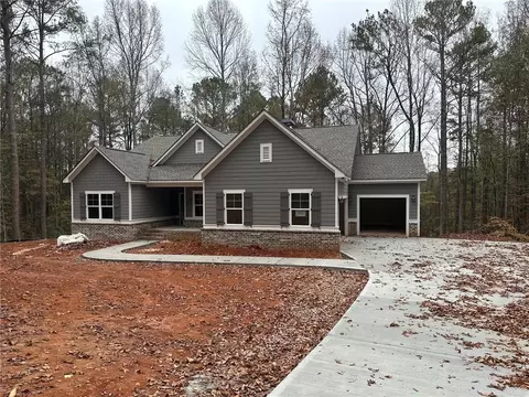 45 Rainey Rdg, Oxford, GA 30054