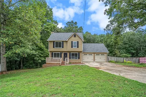 201 Nottingham Dr, Douglasville, GA 30134
