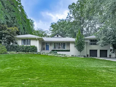 1076 Dean Dr NW, Atlanta, GA 30318