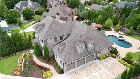 3830 Teesdale Ct, Sandy Springs, GA 30350
