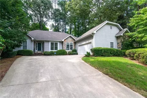 200 Nestor Ct, Roswell, GA 30076
